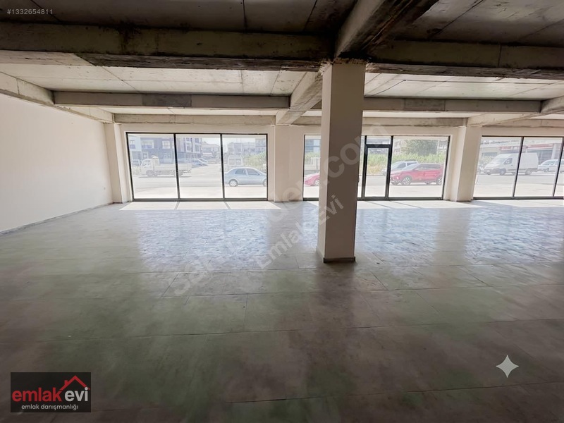Emlak Evi'nden Zeybek'de 300 M2 Köşe Başı Kiralık Dükkan — fotoğraf 4