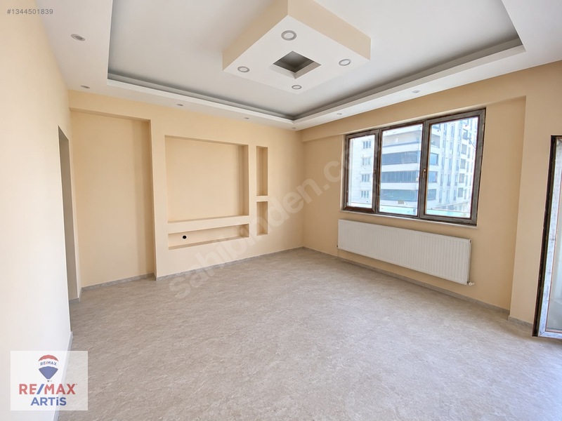 Remax Artis'Den Yıldızkent'De Satılık 3+1 Daire