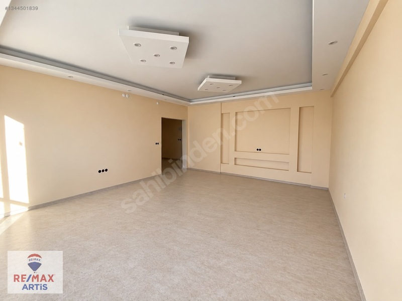 Remax Artis'den Yıldızkent'de Satılık 3+1 Daire — fotoğraf 3