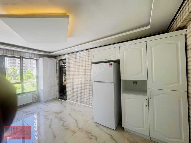 Realty World Mns2 Şükran'dan Satılık 4+0 — fotoğraf 2