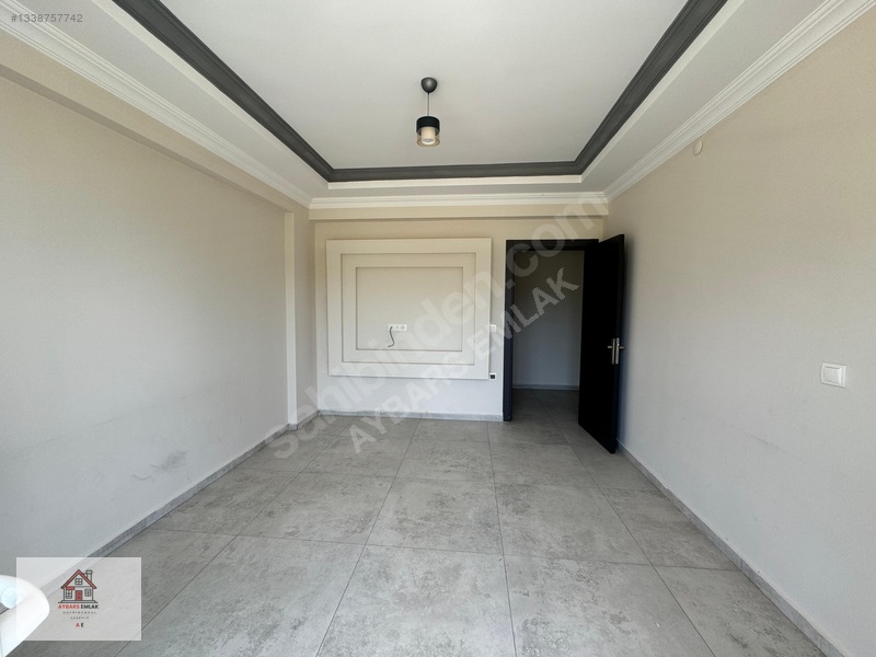 Aybars Emlak'tan Yeni Mahallede Kiralık 2+1 Daire — fotoğraf 3