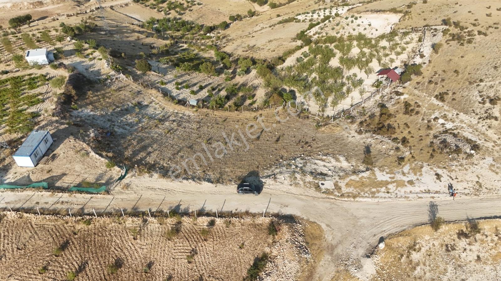 Hakevden Şehrin Yanı Başında Bağevi Olabilecek Tarla — fotoğraf 29