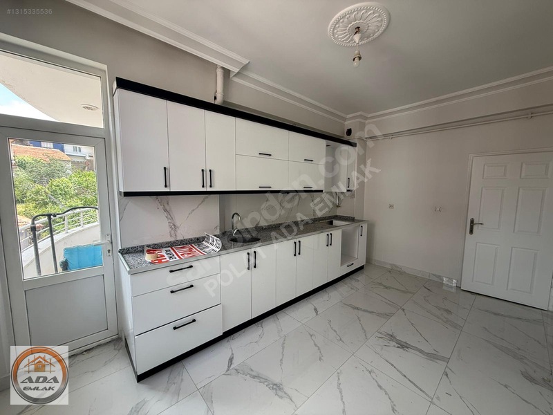 Polat Ada'dan Kiralık 3+1 Saat Kulesine 5dk Mesafe Bakımlı-temiz — fotoğraf 2