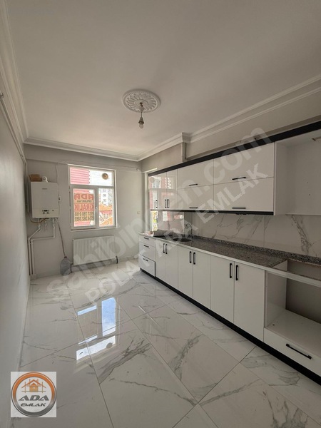 Polat Ada'dan Kiralık 3+1 Saat Kulesine 5dk Mesafe Bakımlı-temiz — fotoğraf 4