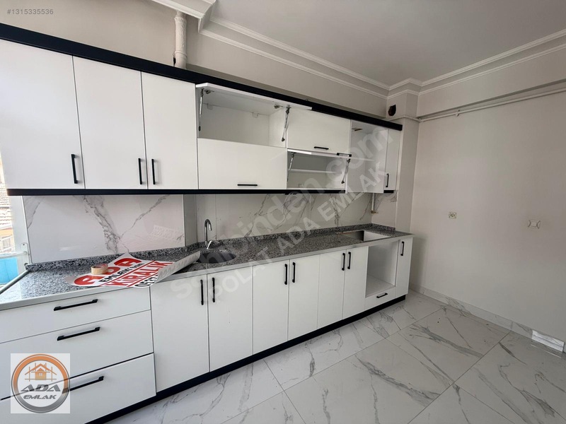 Polat Ada'dan Kiralık 3+1 Saat Kulesine 5dk Mesafe Bakımlı-temiz — fotoğraf 6