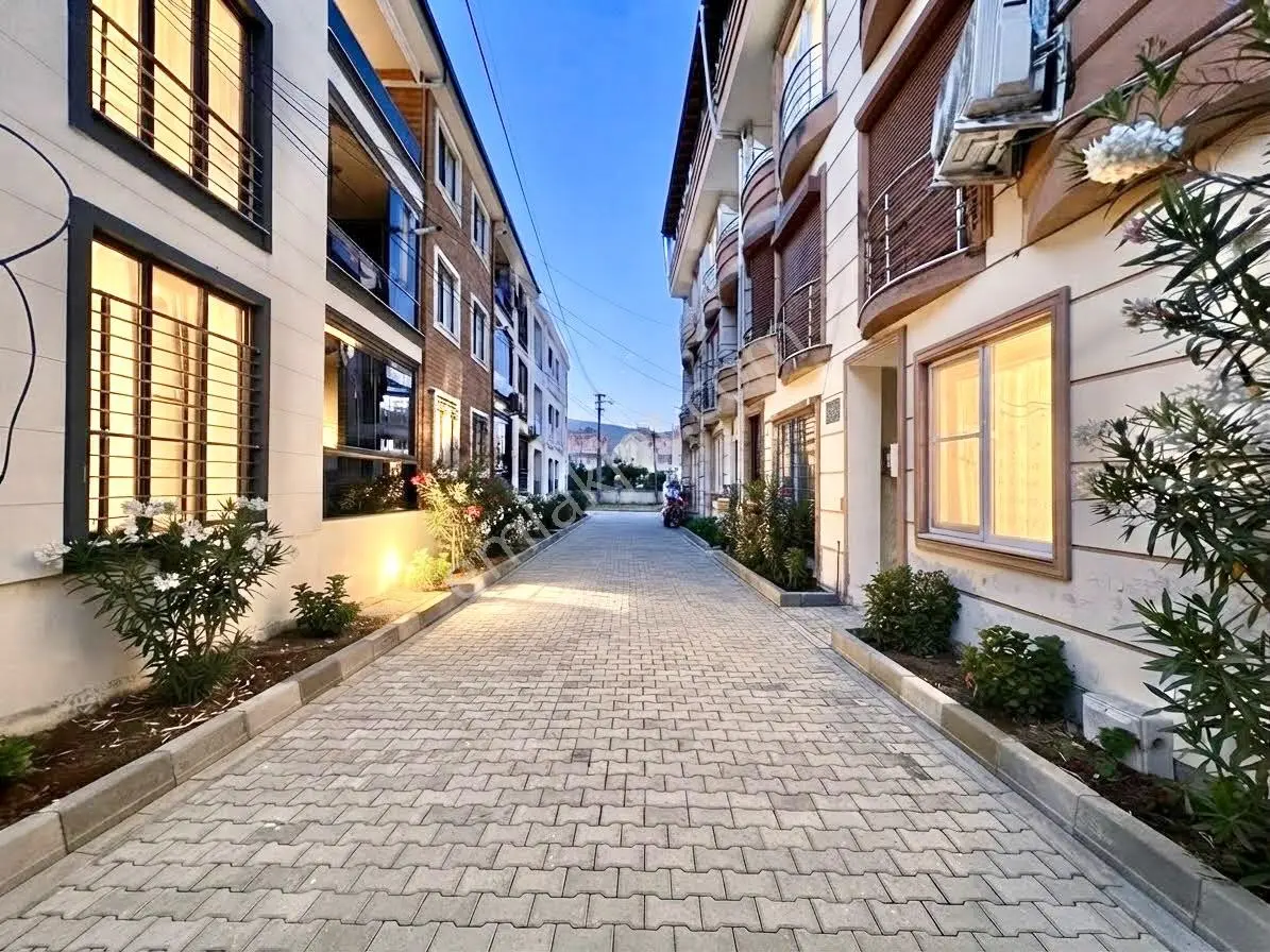 Akçay Merkezde Deprem Etütlü 2+1 Yüksek Giriş Ön Cepe