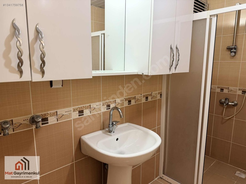 Mert Atmaca'dan 2+1 Merkezi Konumda Ç.banyo^iskanlı Geniş Oturum — fotoğraf 24