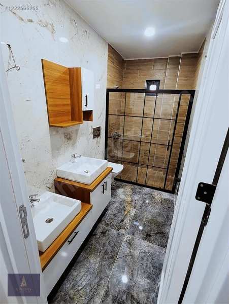 Ladin Gayrimenkulden Sitede Göl Ve Orman Manzaralı Yeni Villa — fotoğraf 16