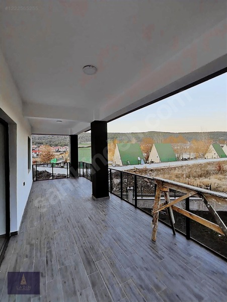 Ladin Gayrimenkulden Sitede Göl Ve Orman Manzaralı Yeni Villa — fotoğraf 20