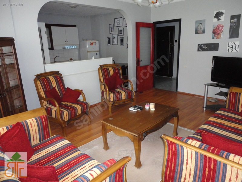 Gaziemir Emlakbank İkinci Etaplarda 1+1 Eşyalı Daire — fotoğraf 3