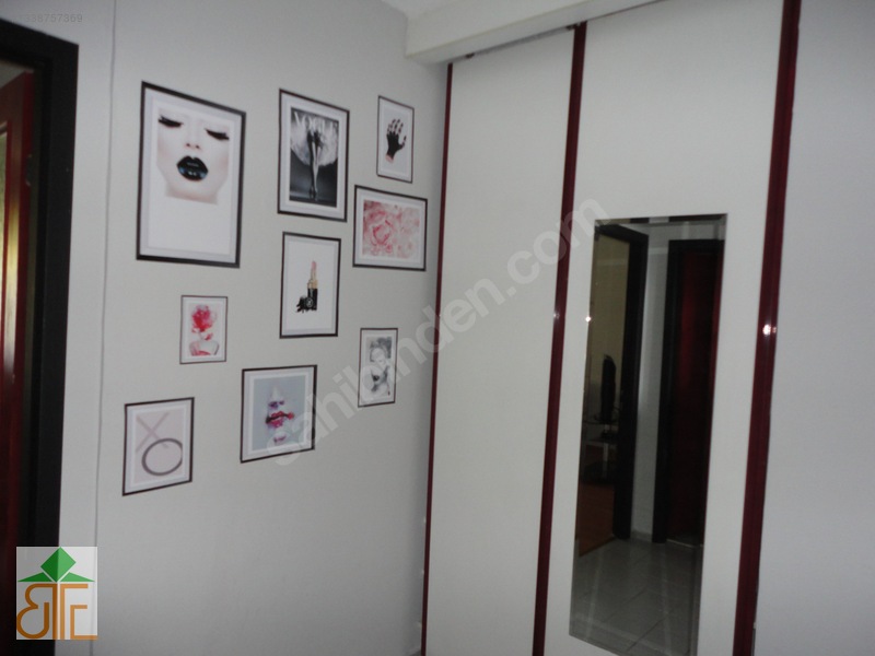 Gaziemir Emlakbank İkinci Etaplarda 1+1 Eşyalı Daire — fotoğraf 9