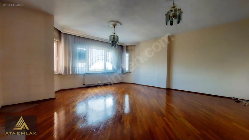 Avlu Manzaralı Kiralık 3+1 — fotoğraf 5
