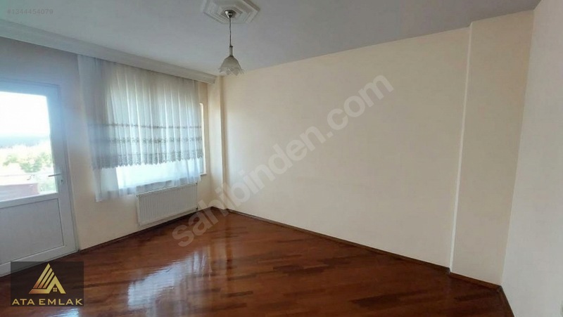 Avlu Manzaralı Kiralık 3+1 — fotoğraf 10