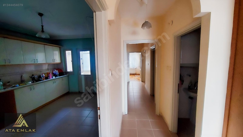 Avlu Manzaralı Kiralık 3+1 — fotoğraf 19