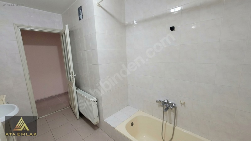 Avlu Manzaralı Kiralık 3+1 — fotoğraf 25