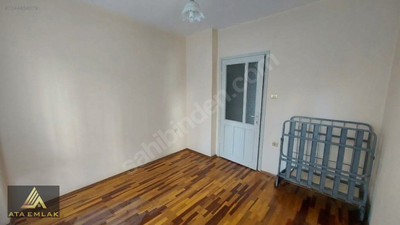 Avlu Manzaralı Kiralık 3+1 — fotoğraf 28
