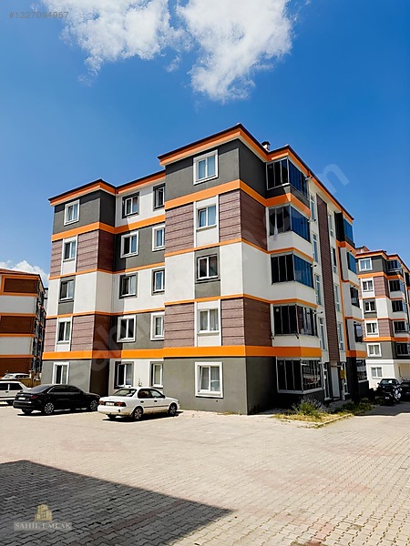 Yeniyurt Mahallesinde Satılık 2+1 Daire