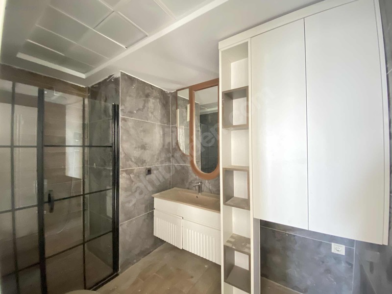 Kadın Doğum Hastahanesi Yanı Havuzlu 2.5+1 Satılık Daire — fotoğraf 15
