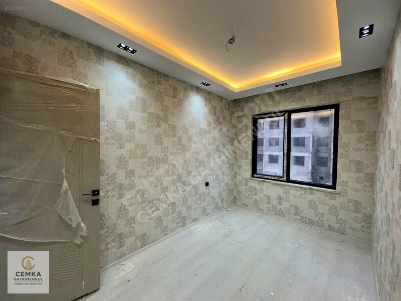 Alpaslanda Yeni Yapı Site İçerisinde Yerden Isıtma Kiralık 2+1 — fotoğraf 9