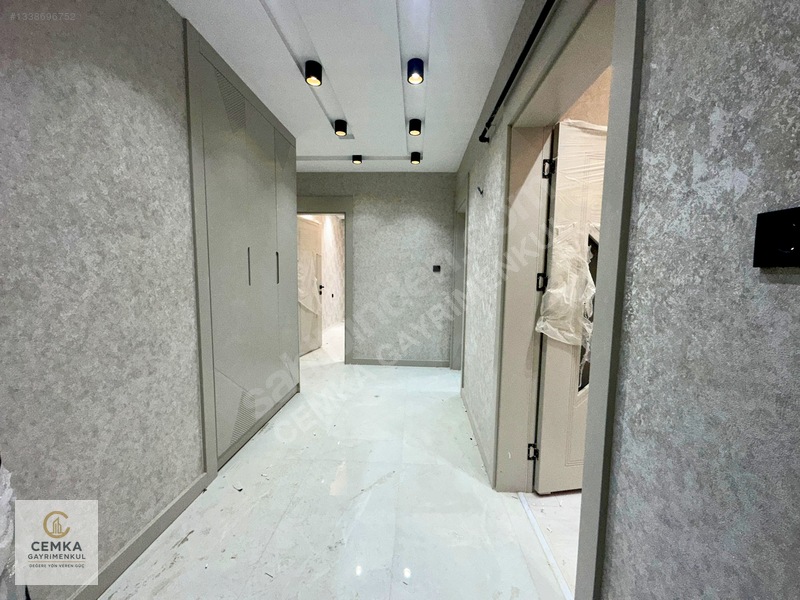 Alpaslanda Yeni Yapı Site İçerisinde Yerden Isıtma Kiralık 2+1 — fotoğraf 12