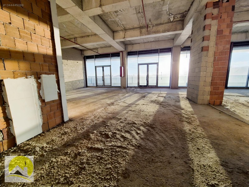 Metro Dibinde Araba Takaslı 55 M2 Satılık İşyeri — fotoğraf 5