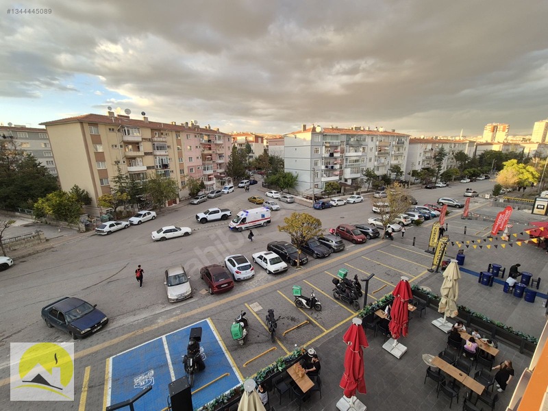Metro Dibinde Araba Takaslı 55 M2 Satılık İşyeri — fotoğraf 7