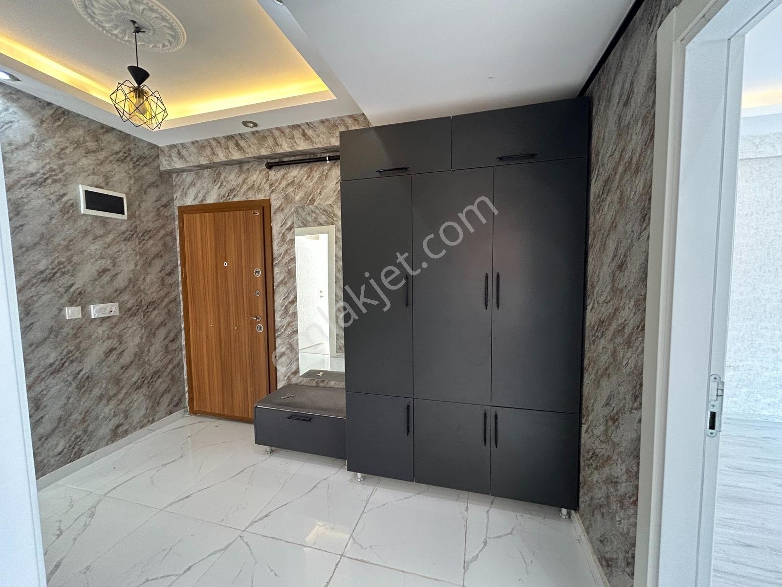 Roma Gayrimenkul'den Seyrantepe'de 2+1 Ara Kat Satılık Daire — fotoğraf 2