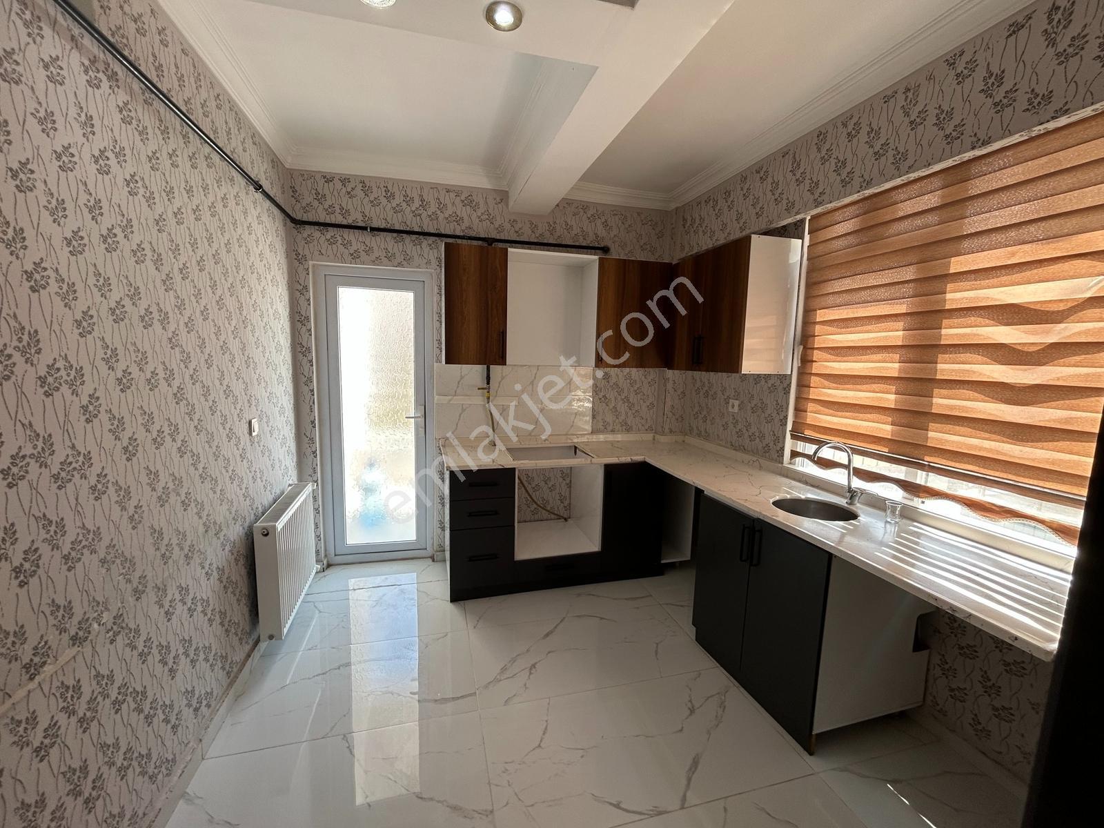 Roma Gayrimenkul'den Seyrantepe'de 2+1 Ara Kat Satılık Daire — fotoğraf 9