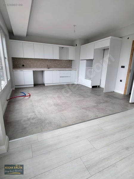 Hürriyette 190 M2 5 Oda Sıfır 3 Cepheli İsteginiz Kadar Kredi — fotoğraf 2