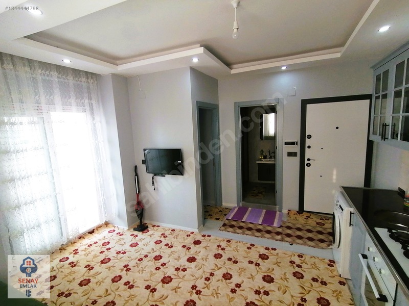 Erguvan Caddesinde Fırına Markete Ulaşıma Yakın Full Eşyalı 1+1 — fotoğraf 4