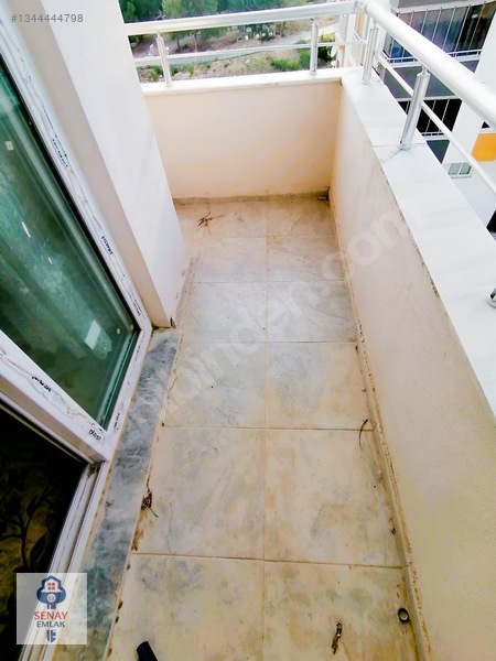 Erguvan Caddesinde Fırına Markete Ulaşıma Yakın Full Eşyalı 1+1 — fotoğraf 7
