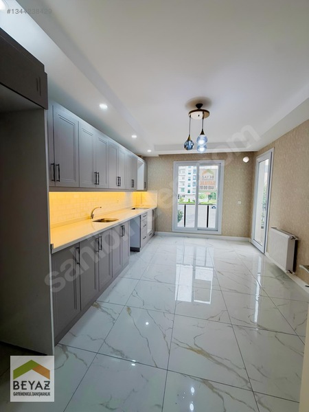 Beyaz- Fakıuşagı Mah Site İçerisinde 4+1 200m2 Kiralık Daire — fotoğraf 9