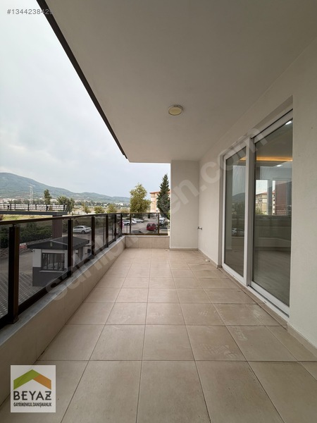 Beyaz- Fakıuşagı Mah Site İçerisinde 4+1 200m2 Kiralık Daire — fotoğraf 14