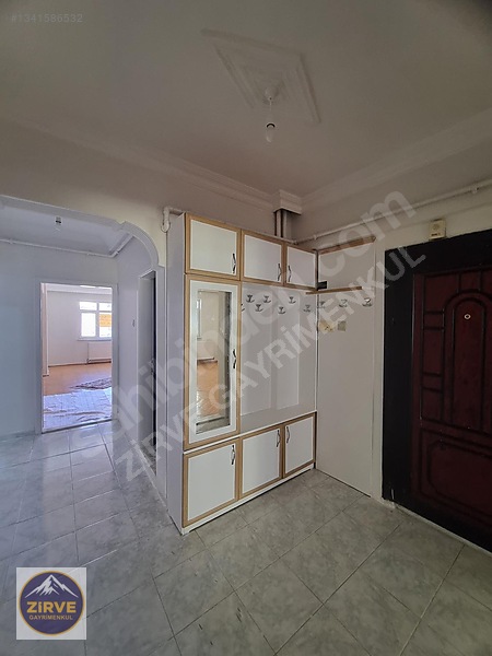 Zirve'den Gez Mah.'de İnönü Okulu Yanında Kiralık 3+1 Daire — fotoğraf 4