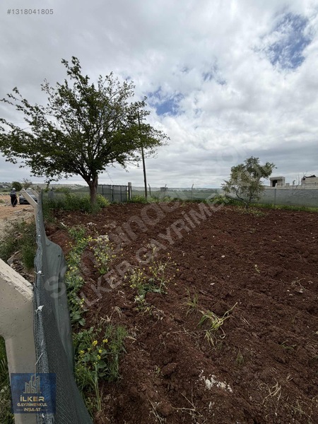 Köşe Başı 550 M Etrafı Çevrili Bağ Evlik Yer — fotoğraf 2