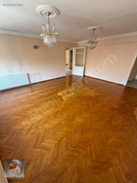 Balçova Korutürk Mah. Avantajlı Konumda Kiralık Ferah 3+1 Daire — fotoğraf 4