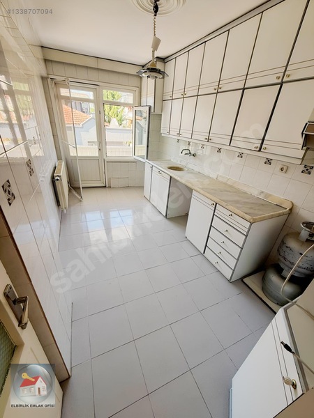 Balçova Korutürk Mah. Avantajlı Konumda Kiralık Ferah 3+1 Daire — fotoğraf 7