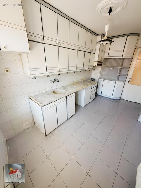 Balçova Korutürk Mah. Avantajlı Konumda Kiralık Ferah 3+1 Daire — fotoğraf 8