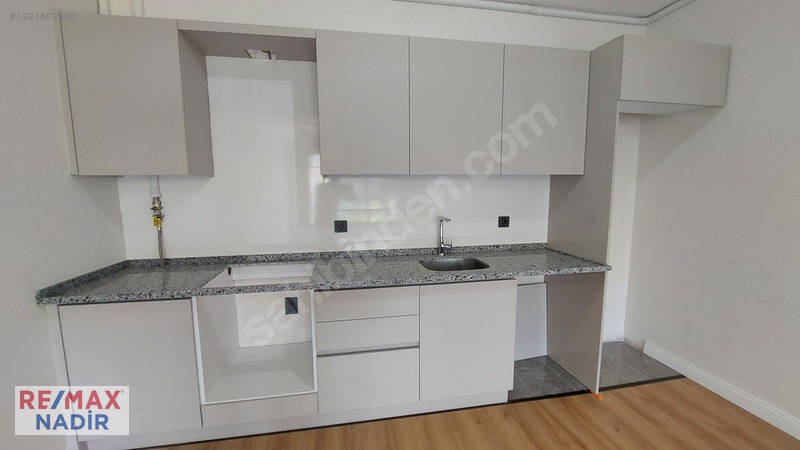 Remaxnadir'den Hastane Karşısı Aksu Plazada Satılık 1+1 — fotoğraf 16