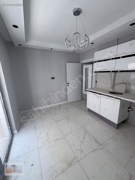 Fatih'te Satılık Sıfır 3+1 Ebeveyn Banyolu Güney Cephe Balkonlu — fotoğraf 16