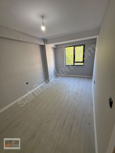 Fatih'te Satılık Sıfır 3+1 Ebeveyn Banyolu Güney Cephe Balkonlu — fotoğraf 17