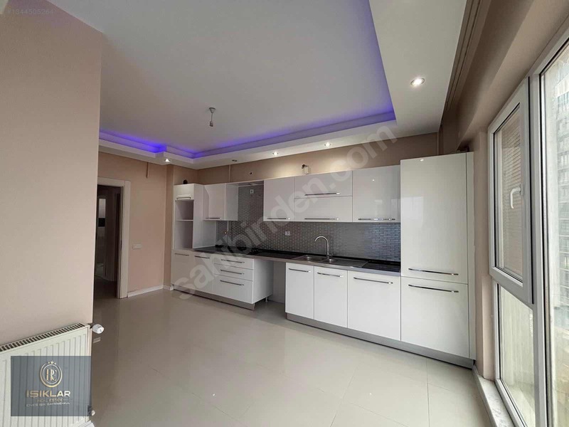 Enes Işık'tan Bostanbaşı Ana Cadde Üzerinde 4+1 Yapılı Daire — fotoğraf 4
