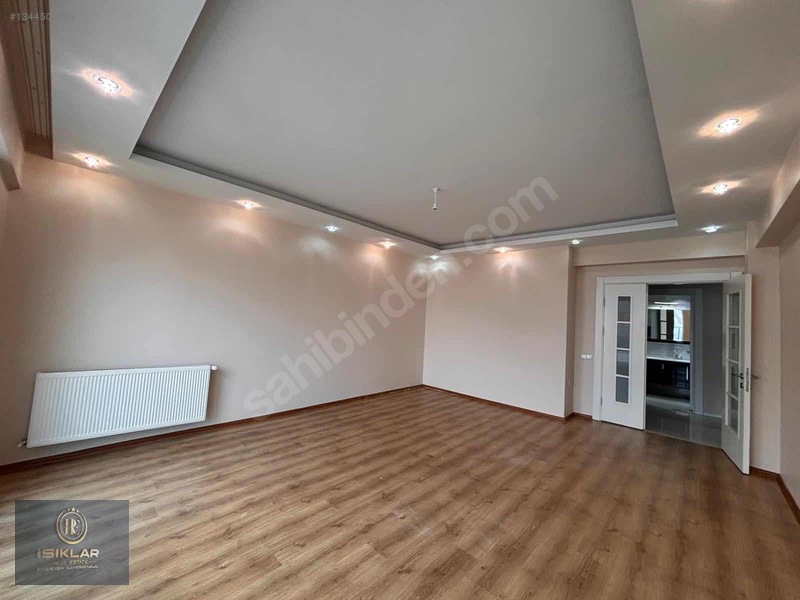 Enes Işık'tan Bostanbaşı Ana Cadde Üzerinde 4+1 Yapılı Daire — fotoğraf 8
