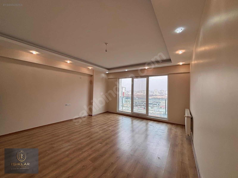 Enes Işık'tan Bostanbaşı Ana Cadde Üzerinde 4+1 Yapılı Daire — fotoğraf 11