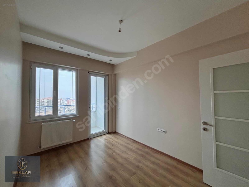 Enes Işık'tan Bostanbaşı Ana Cadde Üzerinde 4+1 Yapılı Daire — fotoğraf 17