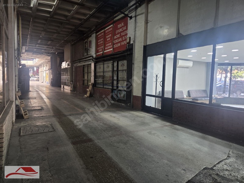 İkitelli Aykosanda Satılık Araç Yanaşır 80m2 İşyeri 4.850.000 — fotoğraf 2