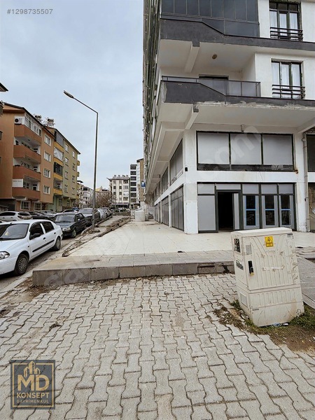 Yunus Emre Ziraat Bankası Karşısı Geniş Dükkan — fotoğraf 3