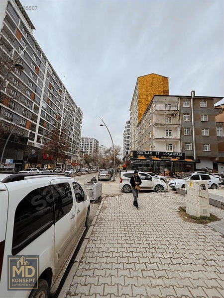 Yunus Emre Ziraat Bankası Karşısı Geniş Dükkan — fotoğraf 4