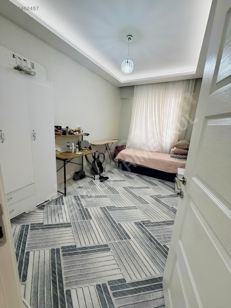 Genç Gayrimenkulden Üniversite Karşısı Kira Getirili 1+1 Daire — fotoğraf 6