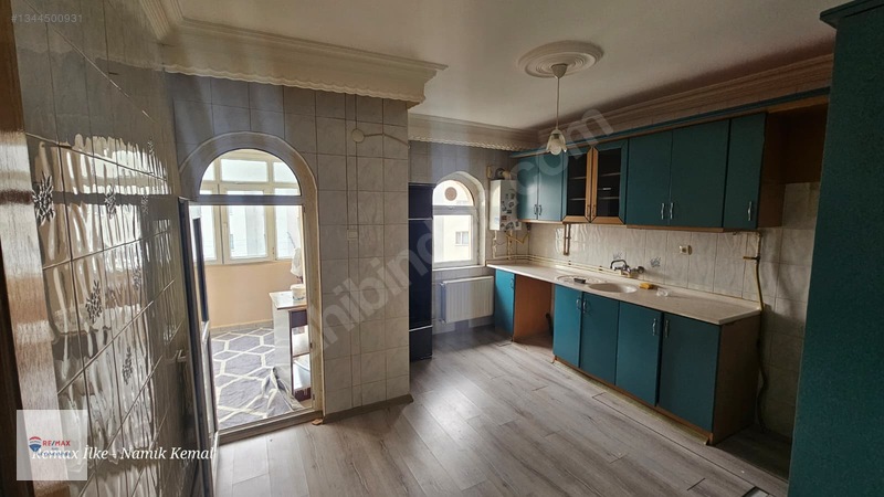 Remax İlke'den Yıldızkent'te 3+1 Ara Kat Kiralık Daire — fotoğraf 3
